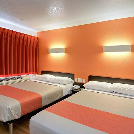 Motel 6 Old Town Scottsdale Fashion Square Zewnętrze zdjęcie