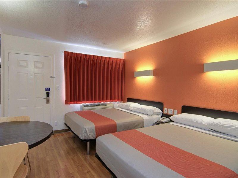 Motel 6 Old Town Scottsdale Fashion Square Zewnętrze zdjęcie