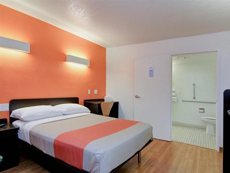 Motel 6 Old Town Scottsdale Fashion Square Zewnętrze zdjęcie
