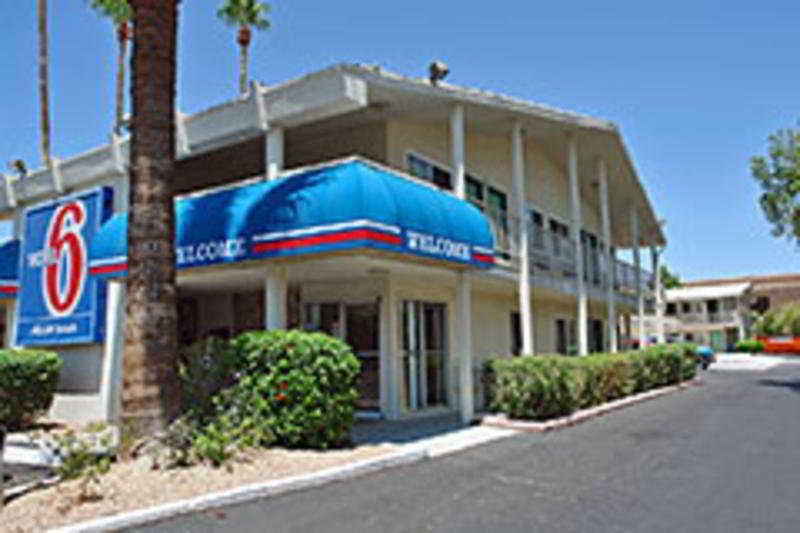 Motel 6 Old Town Scottsdale Fashion Square Zewnętrze zdjęcie