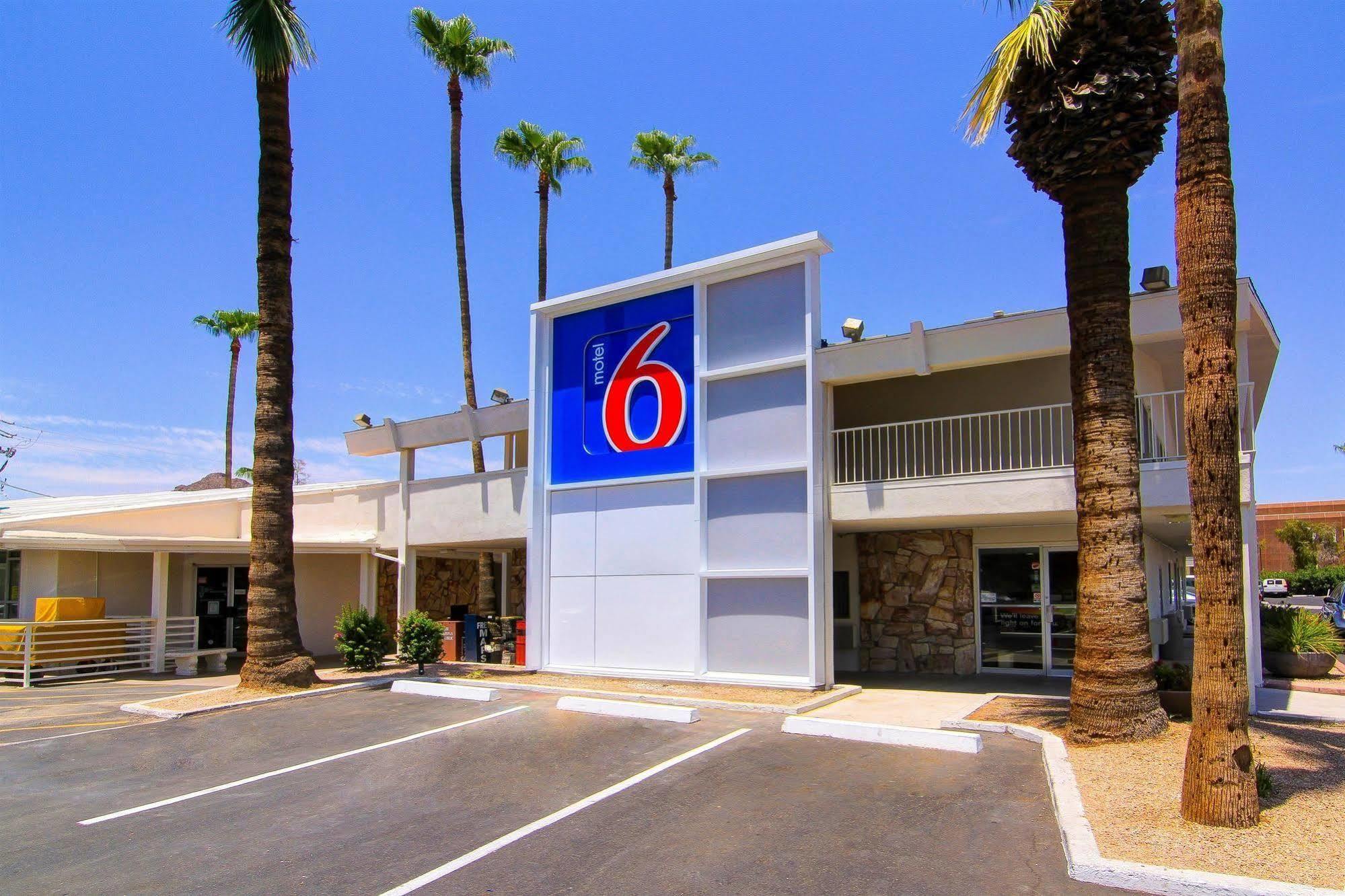 Motel 6 Old Town Scottsdale Fashion Square Zewnętrze zdjęcie