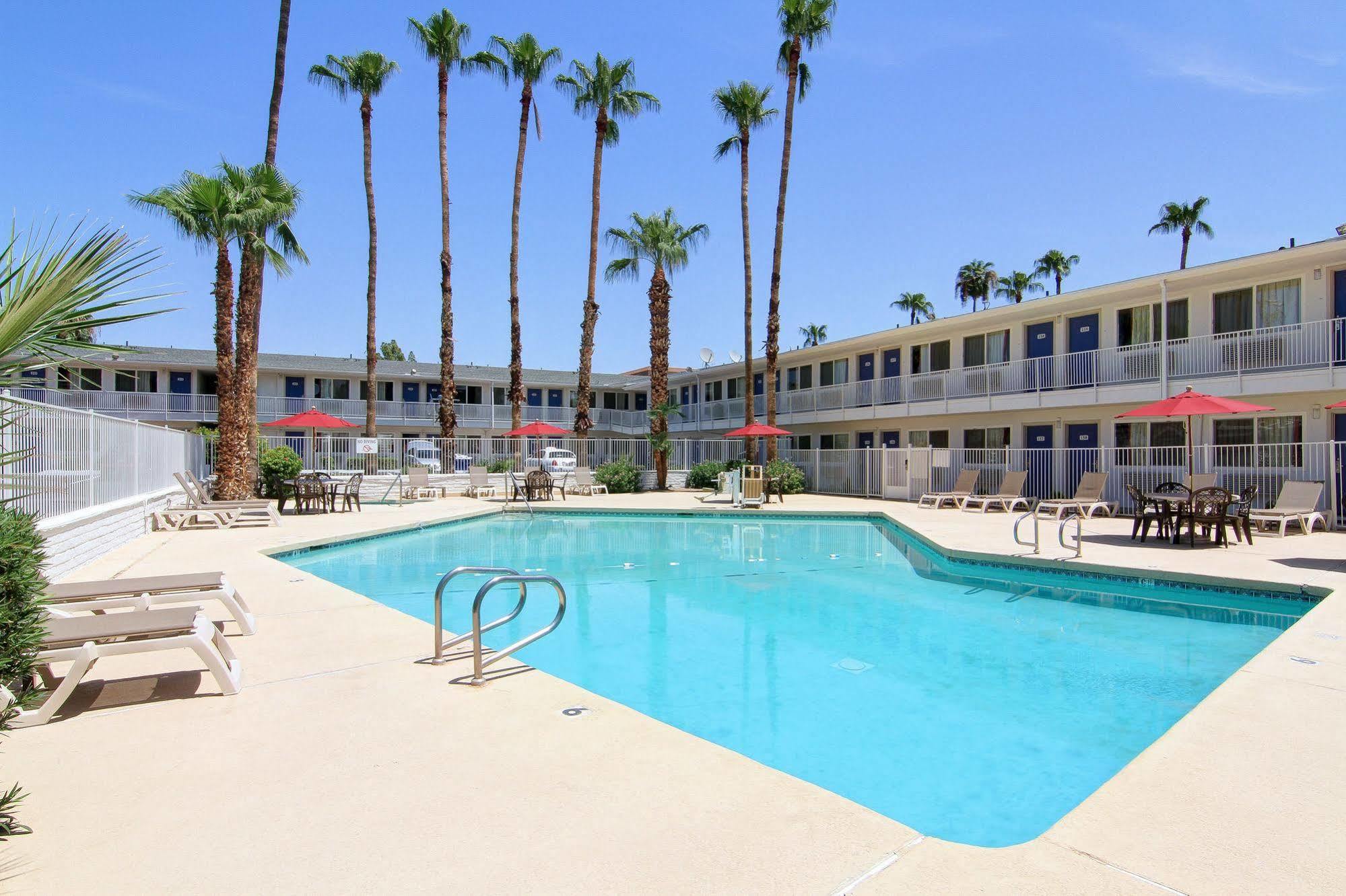 Motel 6 Old Town Scottsdale Fashion Square Zewnętrze zdjęcie