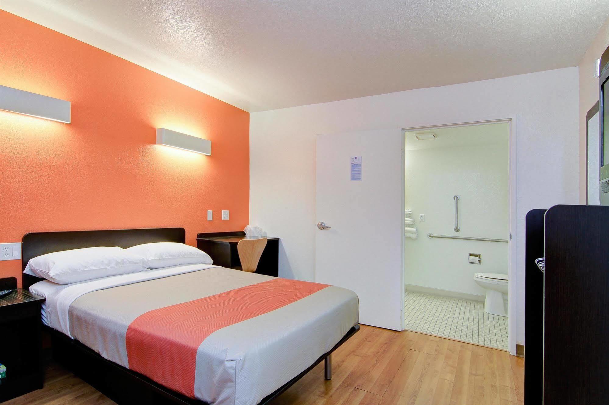 Motel 6 Old Town Scottsdale Fashion Square Zewnętrze zdjęcie