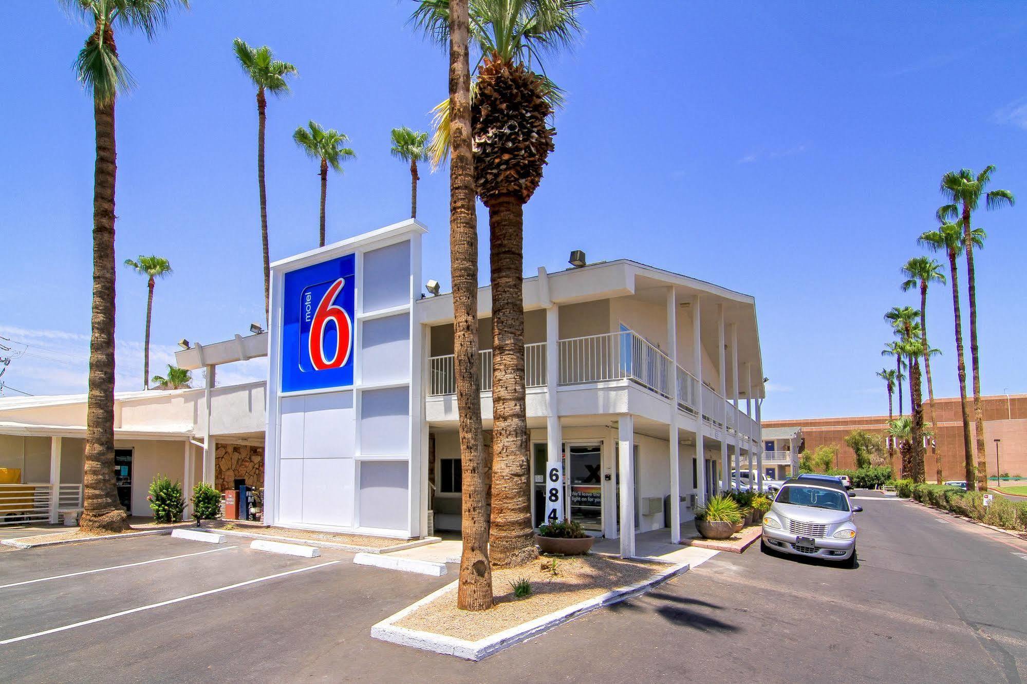 Motel 6 Old Town Scottsdale Fashion Square Zewnętrze zdjęcie