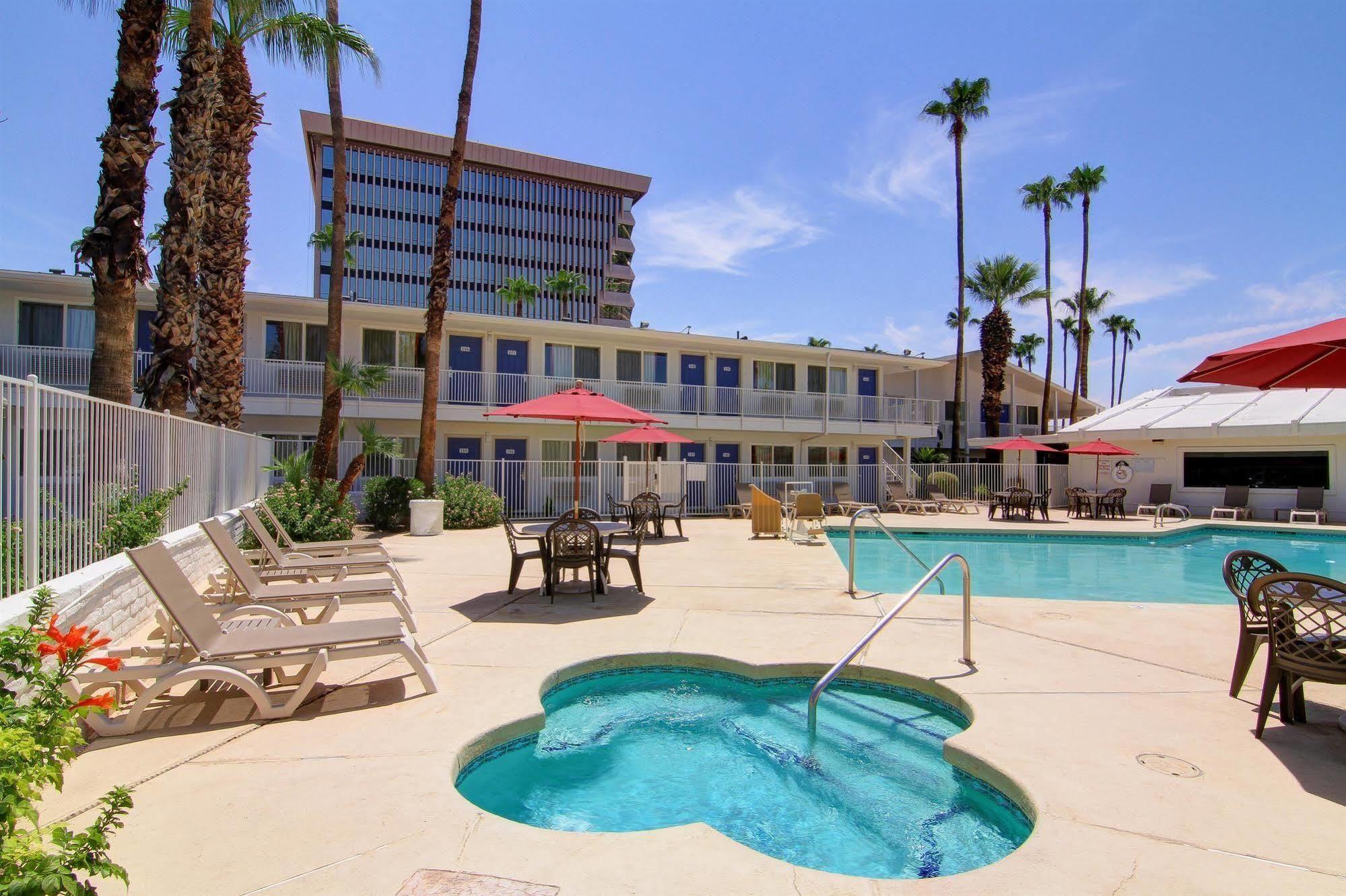 Motel 6 Old Town Scottsdale Fashion Square Zewnętrze zdjęcie